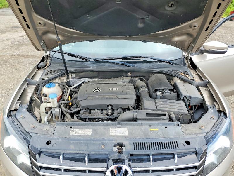 57522166 :رقم المزاد ، 1VWAT7A30FC098447 vin ، 2015 Volkswagen Passat مزاد بيع