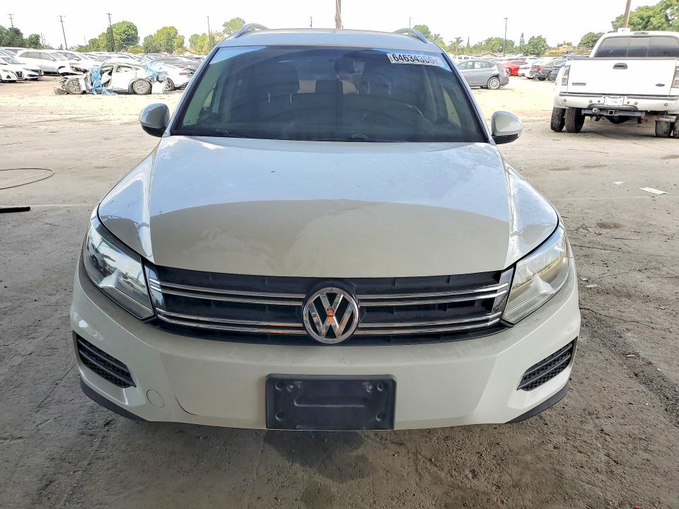 2015 Volkswagen Tiguan მანქანა იყიდება აუქციონზე, vin: WVGAV7AX7FW564031, აუქციონის ნომერი: 64634306