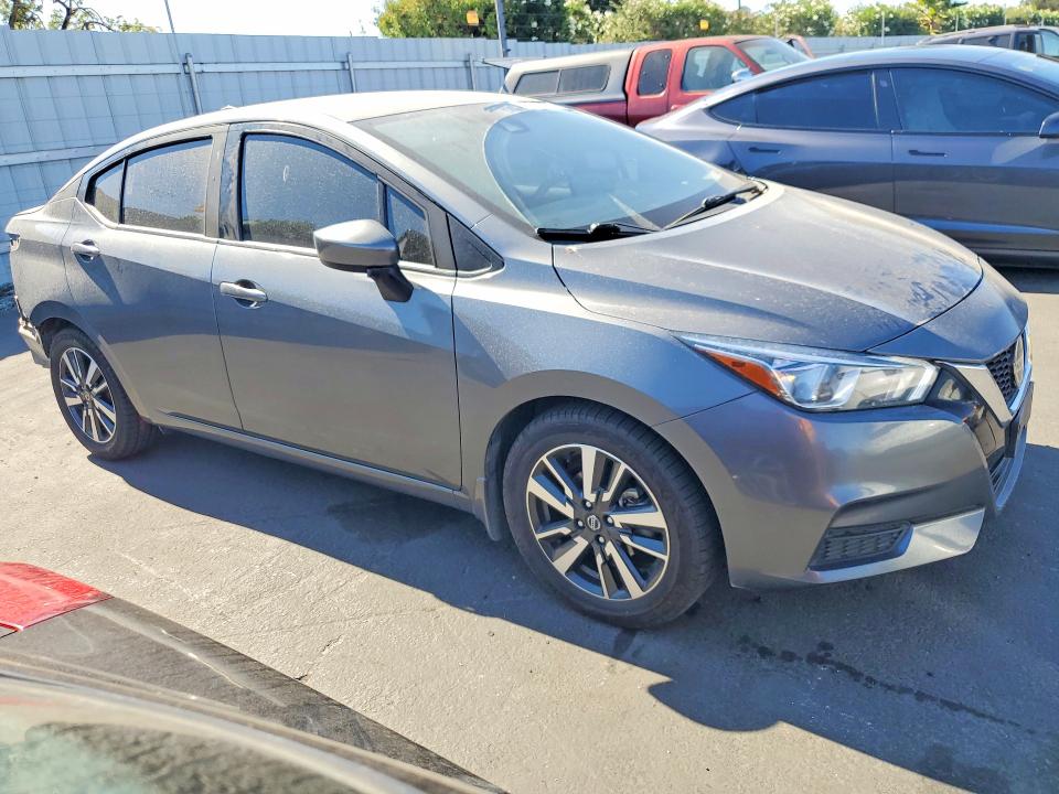 66942976 :رقم المزاد ، 3N1CN8EV6NL820274 vin ، 2022 Nissan Versa مزاد بيع