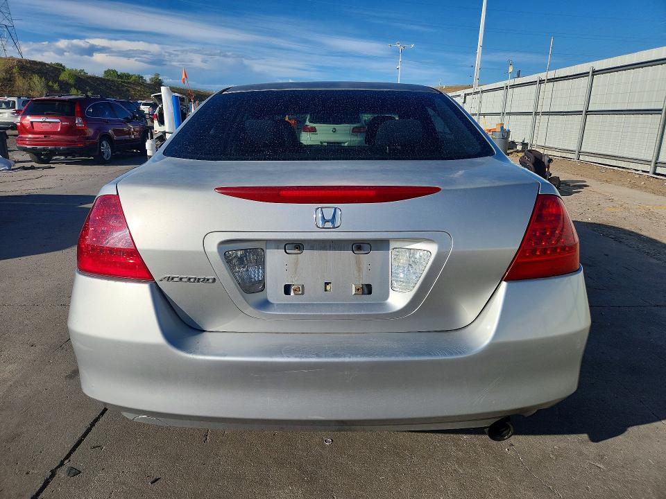 61043756 :رقم المزاد ، JHMCM56477C004384 vin ، 2007 Honda Accord مزاد بيع