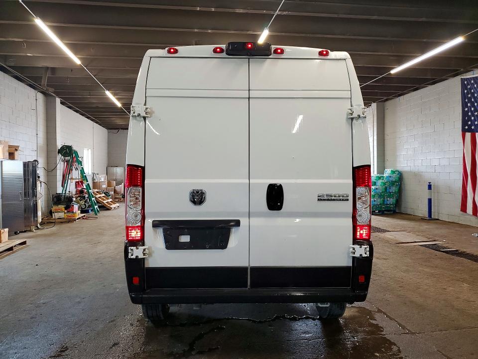 64727896 :رقم المزاد ، 3C6LRVDG2PE571988 vin ، 2023 Ram Promaster 2500 مزاد بيع