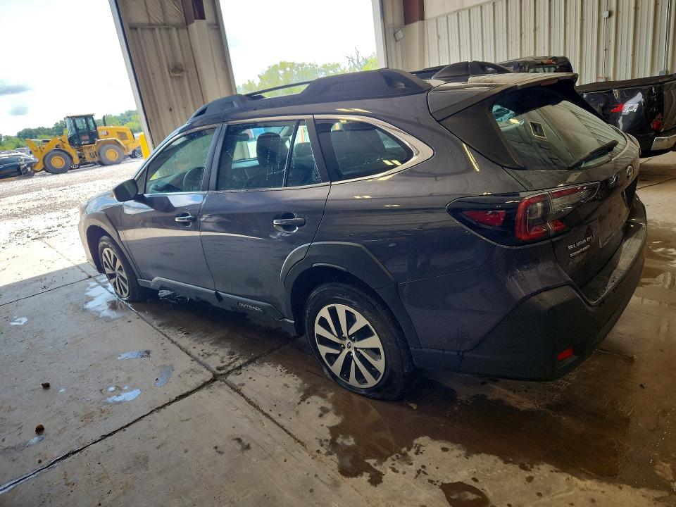 63533326 :رقم المزاد ، 4S4BTAAC6P3105371 vin ، 2023 Subaru Outback مزاد بيع