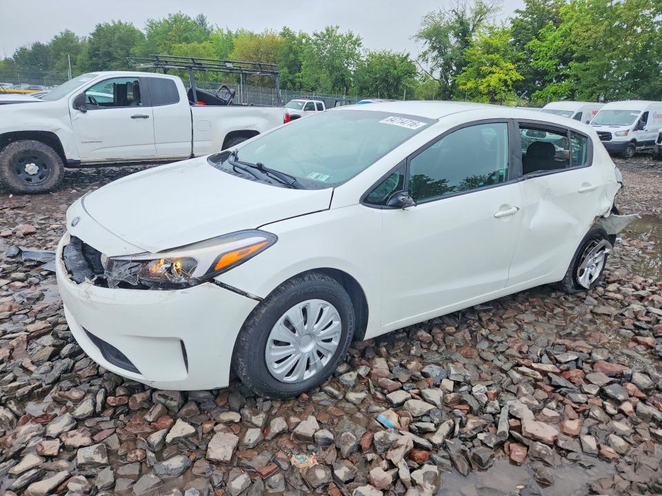 64714716 :رقم المزاد ، KNAFK5A82H5727139 vin ، 2017 Kia Forte5 مزاد بيع