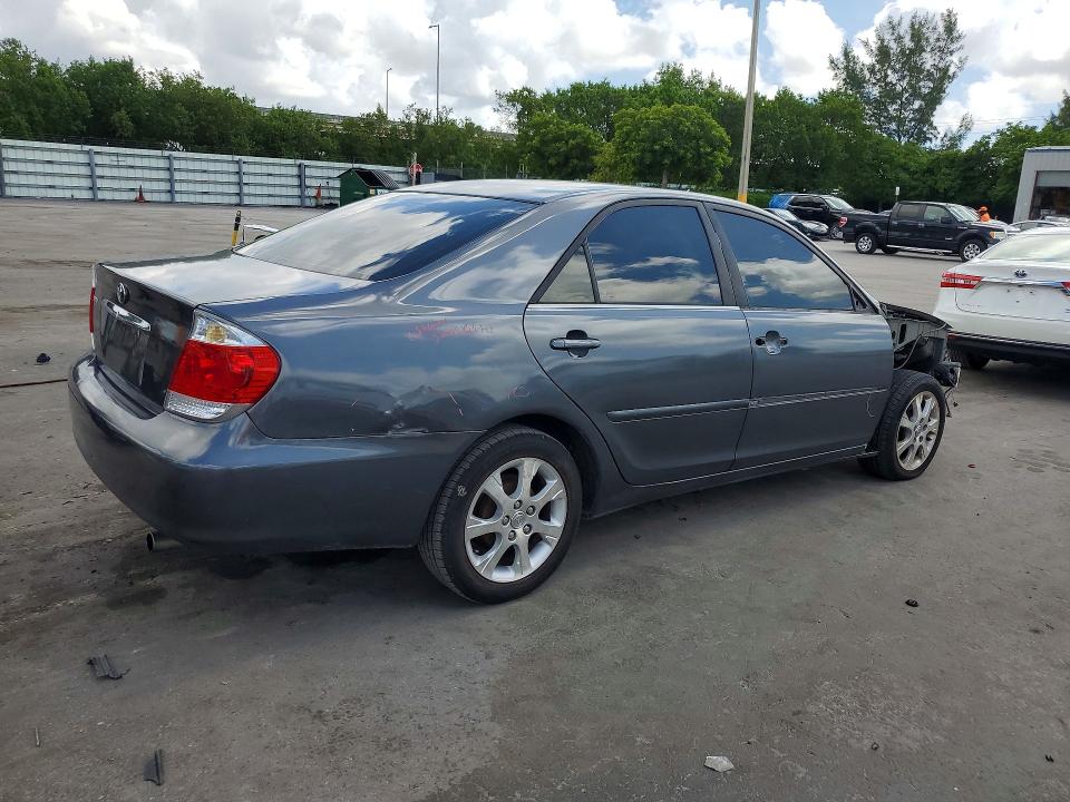 2005 Toyota Camry მანქანა იყიდება აუქციონზე, vin: 4T1BE32K05U503288, აუქციონის ნომერი: 64606766