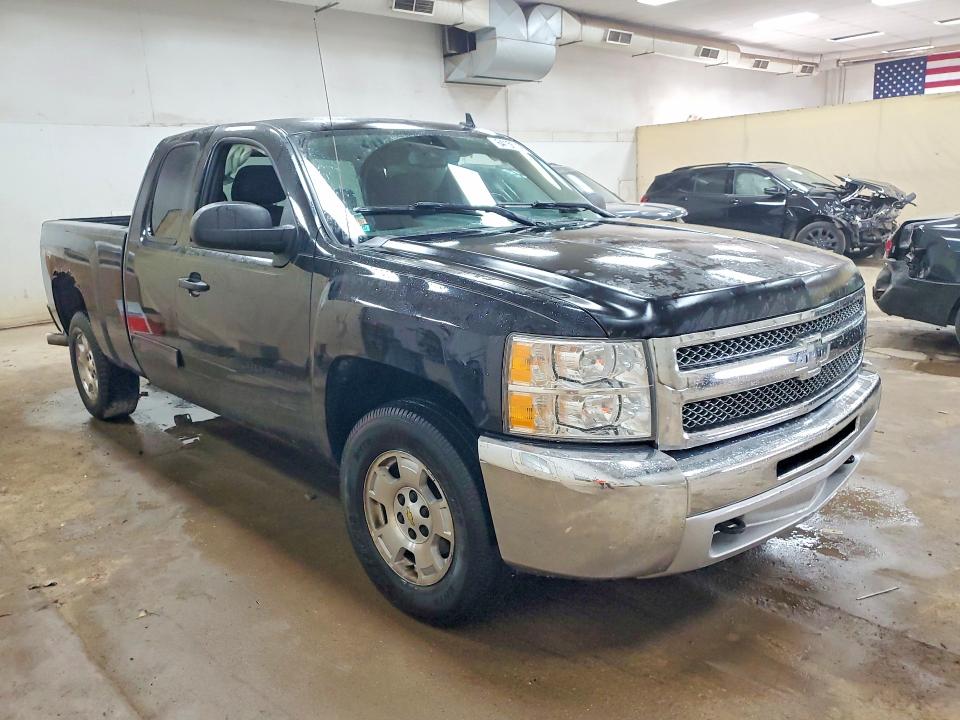 64156166 :رقم المزاد ، 1GCRKSE72DZ321428 vin ، 2013 Chevrolet Silverado مزاد بيع