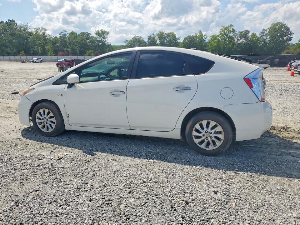 2015 Toyota Prius Plug-in Hybrid მანქანა იყიდება აუქციონზე, vin: JTDKN3DP5F3068398, აუქციონის ნომერი: 64101646