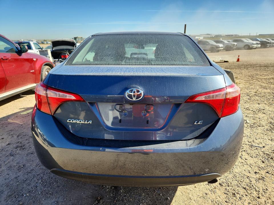 66187416 :رقم المزاد ، 2T1BURHE0JC060076 vin ، 2018 Toyota Corolla مزاد بيع