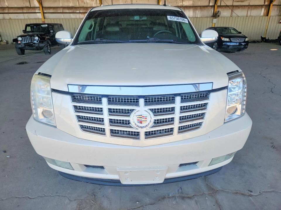 2010 Cadillac Escalade მანქანა იყიდება აუქციონზე, vin: 1GYUKHEF2AR135558, აუქციონის ნომერი: 65750106
