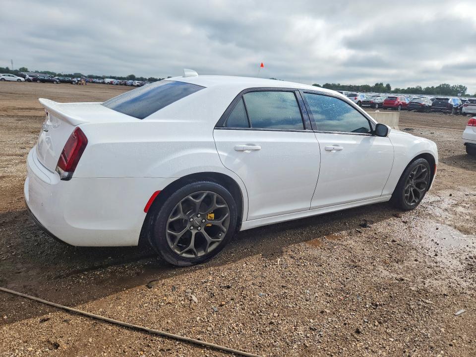 Продажа на аукционе авто 2018 Chrysler 300, vin: 2C3CCABT9JH302101, номер лота: 61903036
