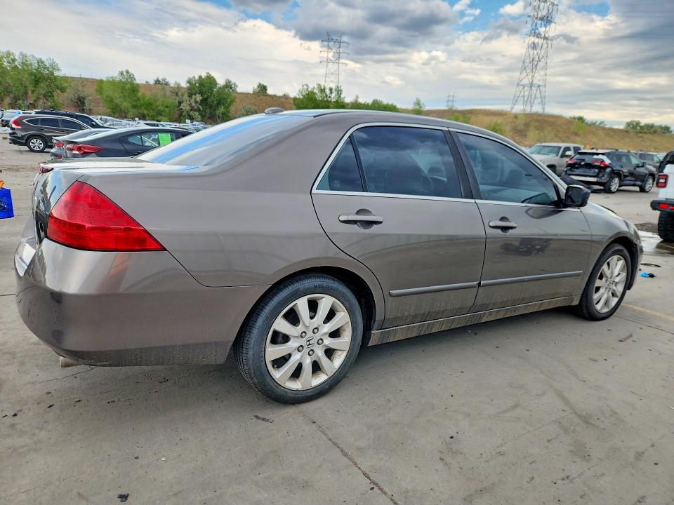2007 Honda Accord მანქანა იყიდება აუქციონზე, vin: 1HGCM66567A041357, აუქციონის ნომერი: 66499456