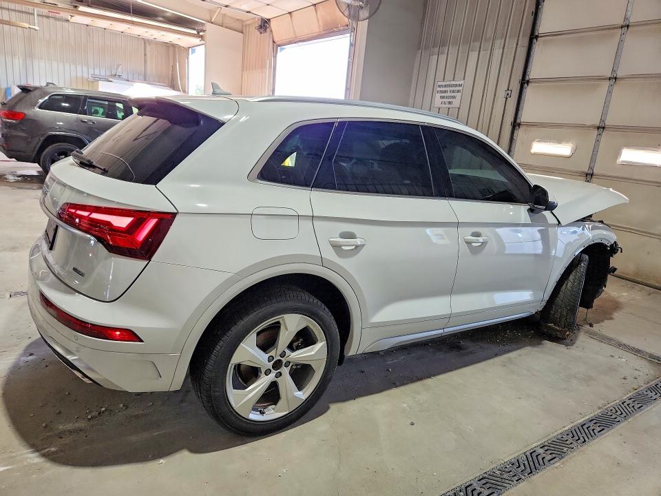 65624216 :رقم المزاد ، WA1EAAFY3N2043369 vin ، 2022 Audi Q5 مزاد بيع