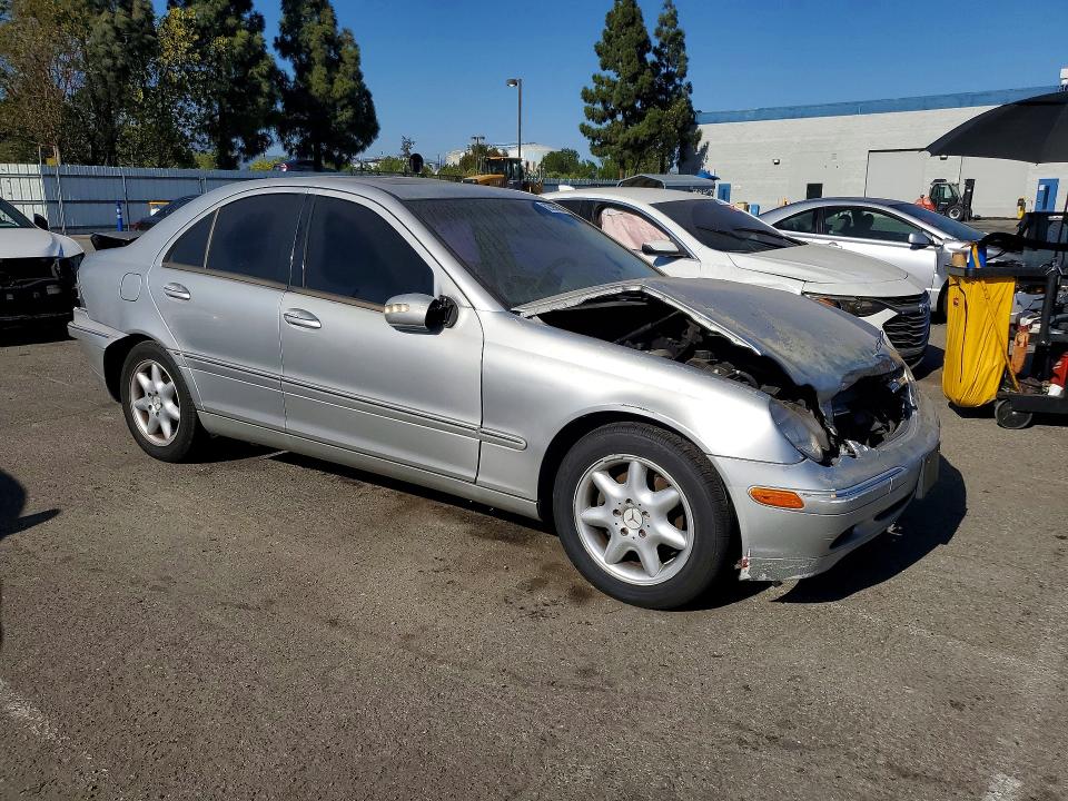 2004 Mercedes-benz C მანქანა იყიდება აუქციონზე, vin: WDBRF61J04A622838, აუქციონის ნომერი: 62396886
