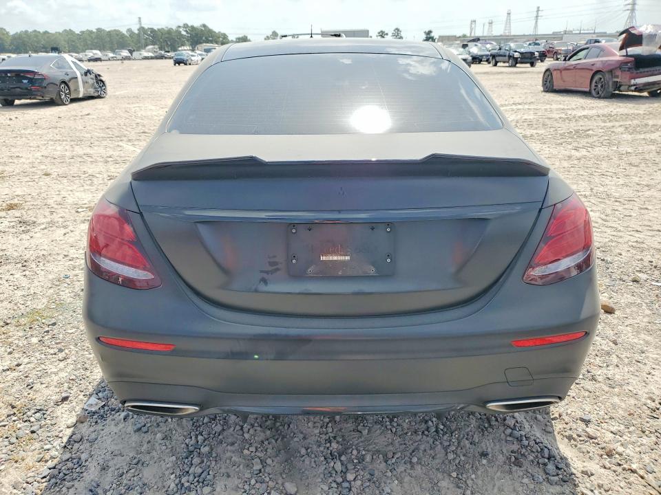 63705476 :رقم المزاد ، W1KZF8DB3LA836762 vin ، 2020 Mercedes-benz E مزاد بيع