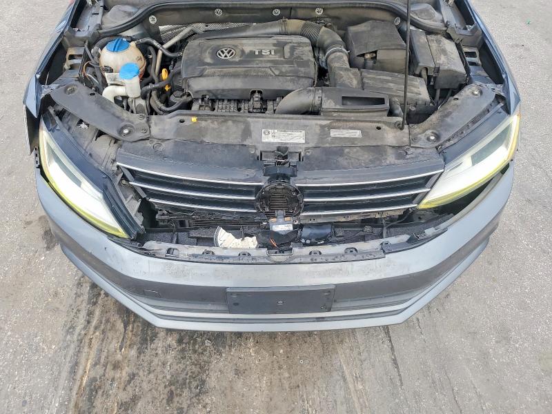 2017 Volkswagen Jetta მანქანა იყიდება აუქციონზე, vin: 3VWL17AJ5HM358078, აუქციონის ნომერი: 63924536