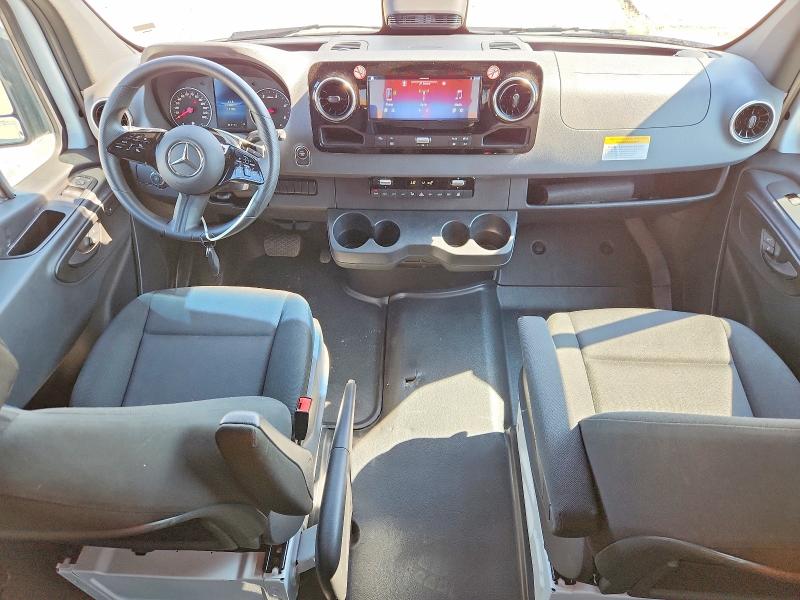 64469666 :رقم المزاد ، W1Z4KFHY8SP818568 vin ، 2025 Mercedes-benz Sprinter مزاد بيع