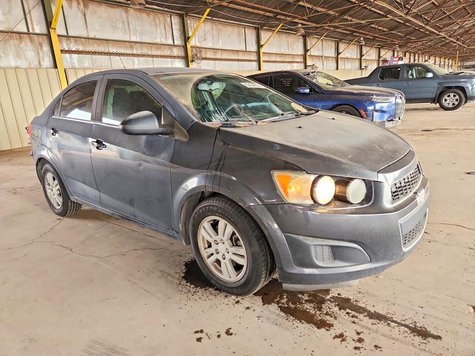 63434816 :رقم المزاد ، 1G1JC5SH5F4101041 vin ، 2015 Chevrolet Sonic مزاد بيع