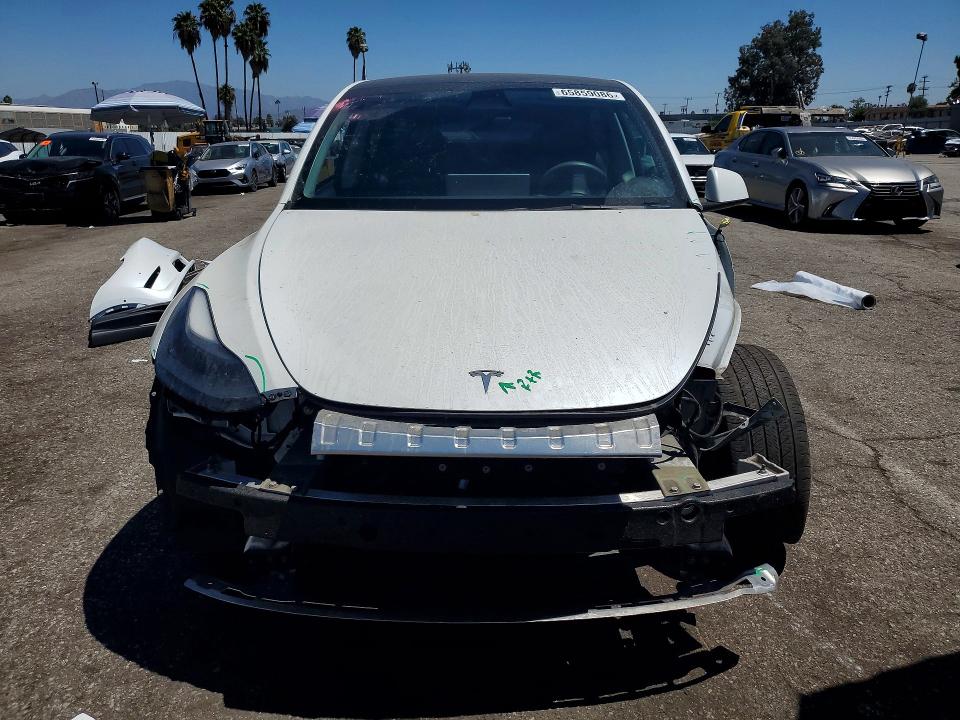65859086 :رقم المزاد ، 7SAYGDEE4NF556382 vin ، 2022 Tesla Model Y مزاد بيع