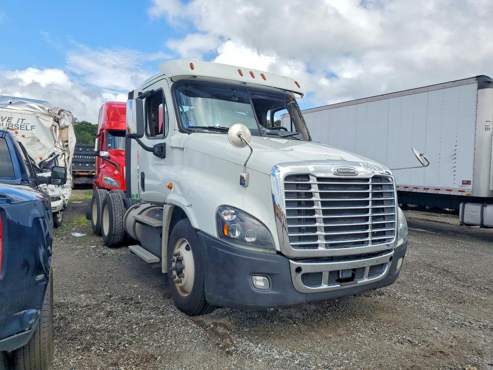 Продажа на аукционе авто 2018 Freightliner Cascadia 125, vin: 1FUJGEDR8JLJW4952, номер лота: 64242156