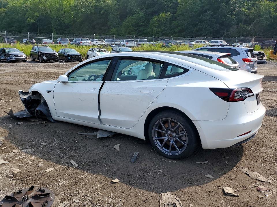 64500336 :رقم المزاد ، 5YJ3E1EA4KF486614 vin ، 2019 Tesla Model 3 مزاد بيع