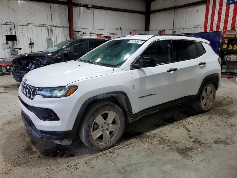 2022 Jeep Compass მანქანა იყიდება აუქციონზე, vin: 3C4NJDBB7NT130831, აუქციონის ნომერი: 64721166