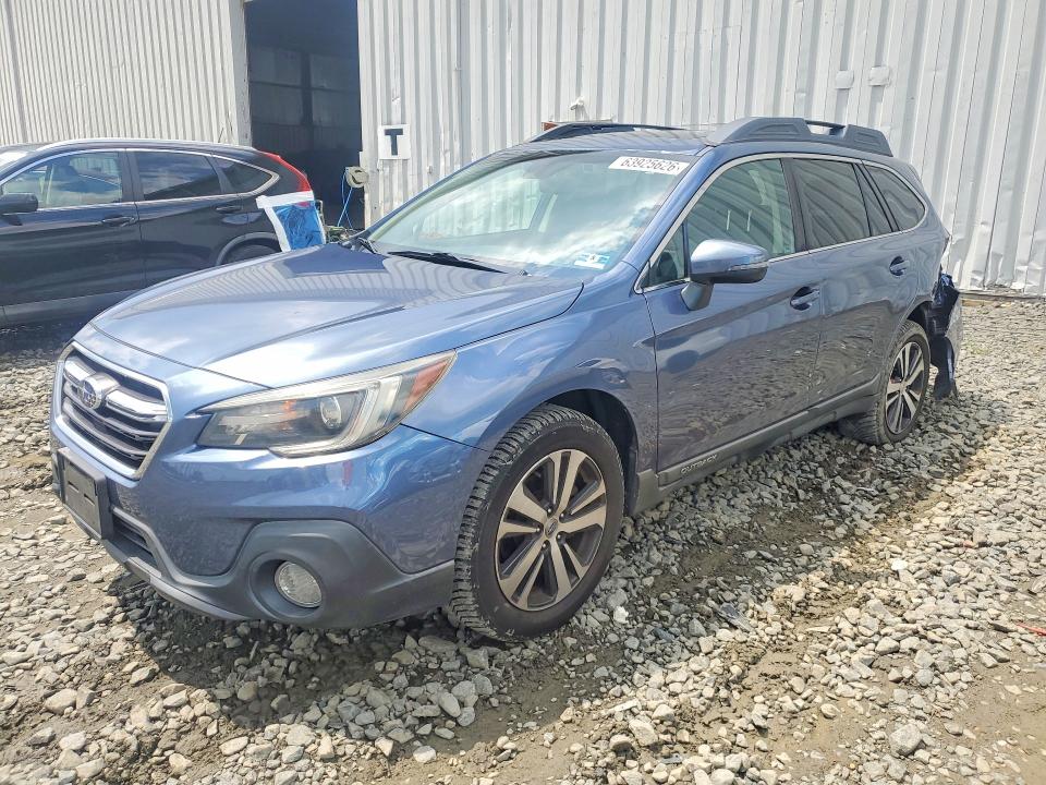 63925626 :رقم المزاد ، 4S4BSANC8J3369938 vin ، 2018 Subaru Outback مزاد بيع