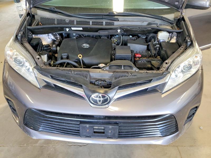 64666816 :رقم المزاد ، 5TDKZ3DC4KS998299 vin ، 2019 Toyota Sienna مزاد بيع