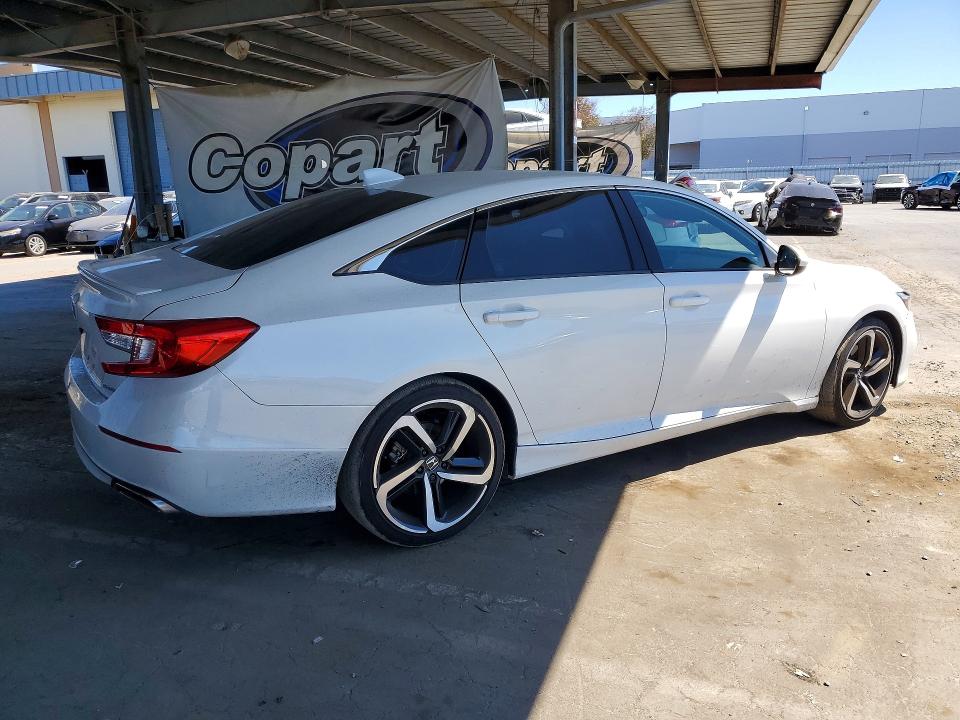 65284706 :رقم المزاد ، 1HGCV1F38JA147833 vin ، 2018 Honda Accord مزاد بيع