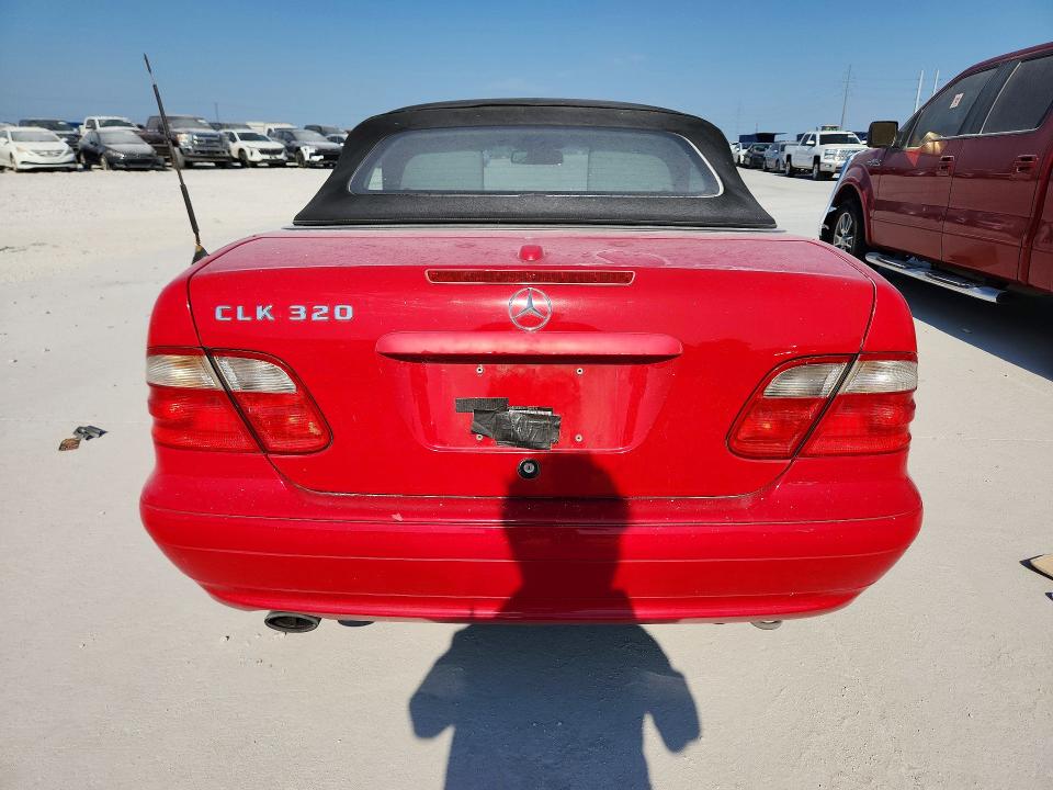 63221336 :رقم المزاد ، WDBLK65G3YT039271 vin ، 2000 Mercedes-benz Clk مزاد بيع