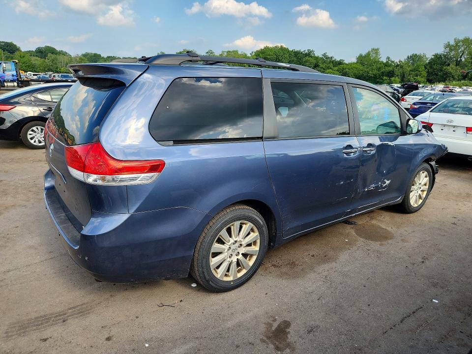 Aukcja sprzedaży 2013 Toyota Sienna, vin: 5TDDK3DC0DS061353, numer aukcji: 64264216