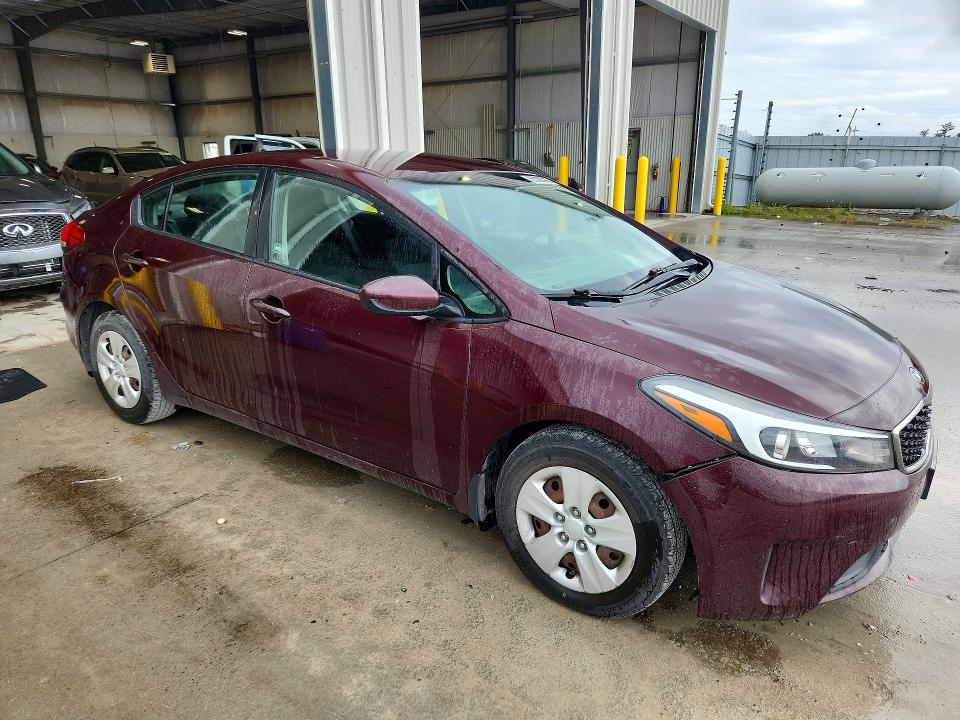 2017 Kia Forte მანქანა იყიდება აუქციონზე, vin: 3KPFK4A71HE109500, აუქციონის ნომერი: 65338966