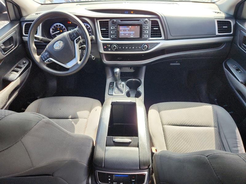 2015 Toyota Highlander მანქანა იყიდება აუქციონზე, vin: 5TDZKRFH5FS052989, აუქციონის ნომერი: 65749956