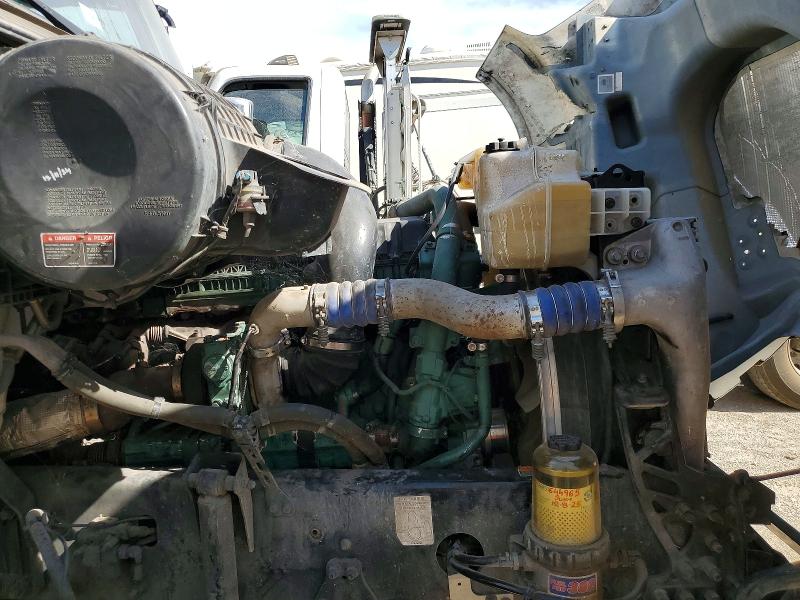 2021 Volvo Vnl მანქანა იყიდება აუქციონზე, vin: 4V4NC9EH3MN275018, აუქციონის ნომერი: 64084856