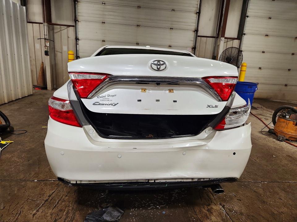 Aukcja sprzedaży 2016 Toyota Camry, vin: 4T1BF1FK4GU173069, numer aukcji: 64216886