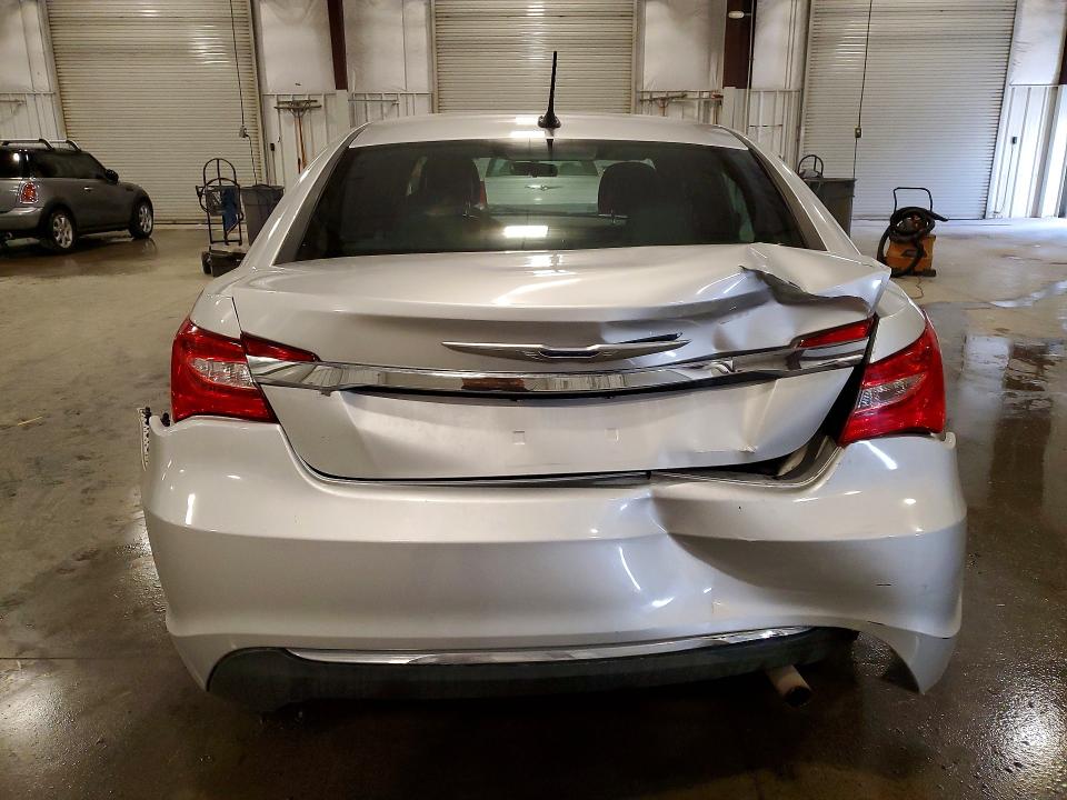 65361786 :رقم المزاد ، 1C3CCBAB9CN126854 vin ، 2012 Chrysler 200 مزاد بيع