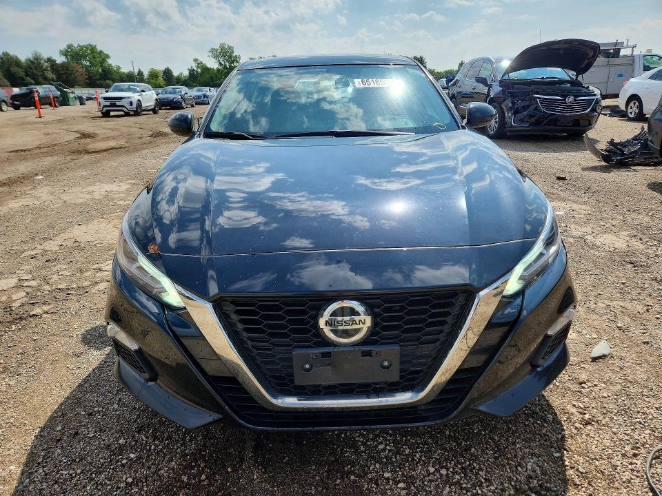 2019 Nissan Altima მანქანა იყიდება აუქციონზე, vin: 1N4BL4CV3KN306720, აუქციონის ნომერი: 65165236