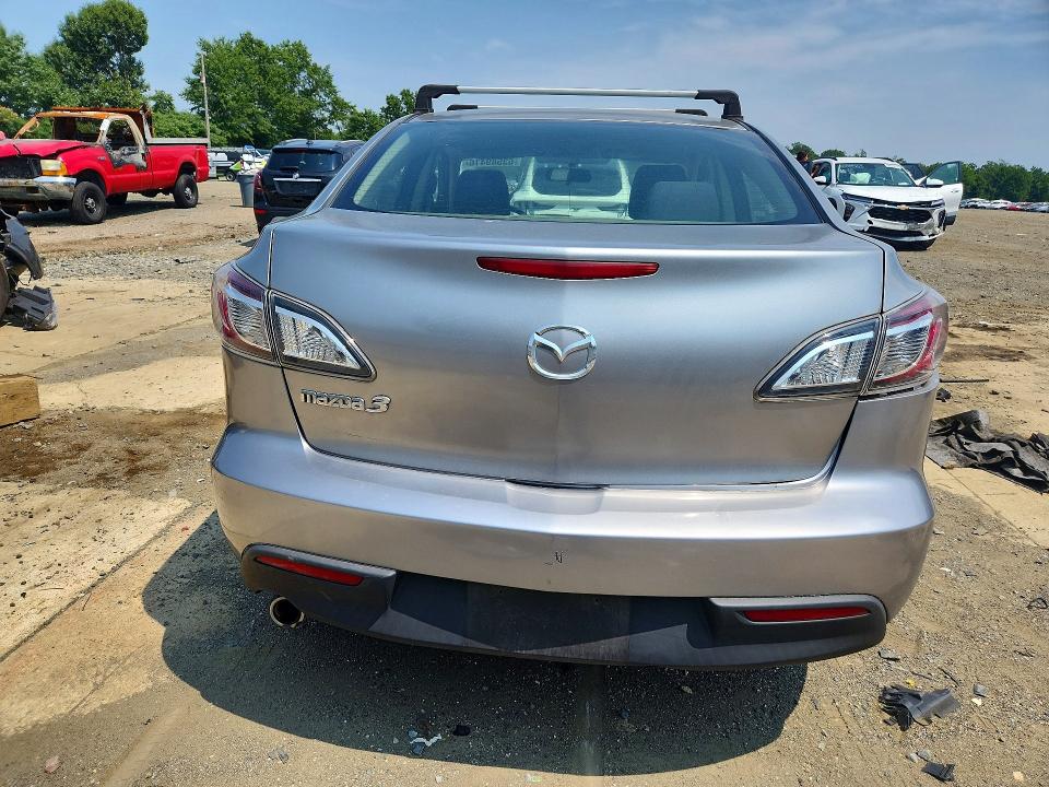 2011 Mazda 3 მანქანა იყიდება აუქციონზე, vin: JM1BL1VG1B1373041, აუქციონის ნომერი: 63589416