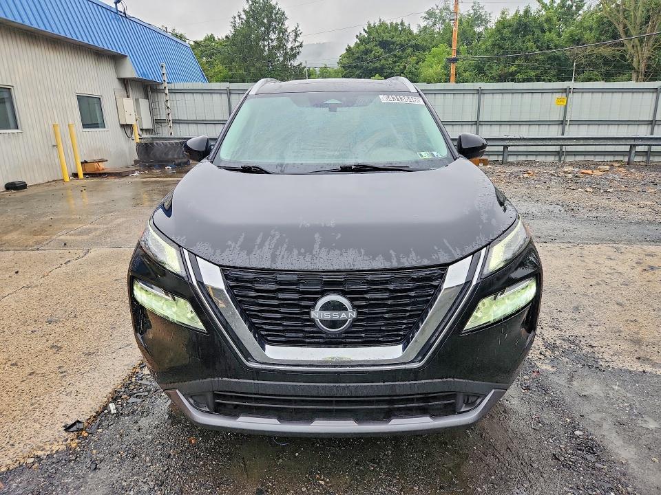 64313646 :رقم المزاد ، 5N1BT3CB2PC812788 vin ، 2023 Nissan Rogue مزاد بيع