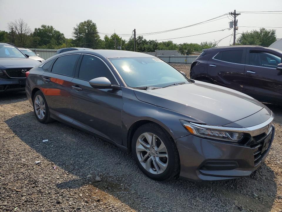 62648736 :رقم المزاد ، 1HGCV1F10JA064895 vin ، 2018 Honda Accord مزاد بيع