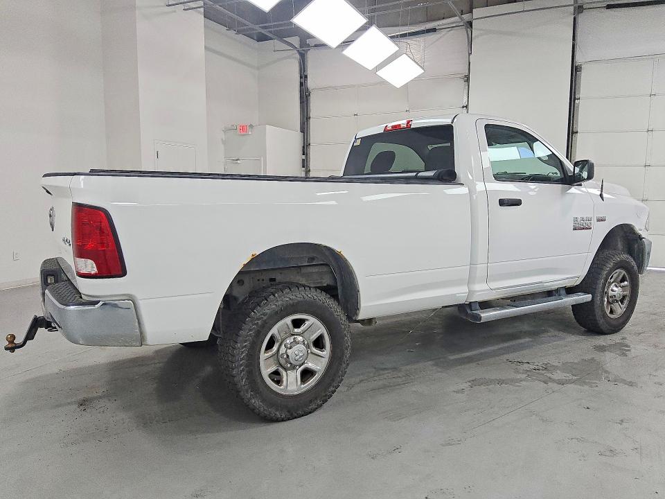 63686806 :رقم المزاد ، 3C6MR5AJ3JG145033 vin ، 2018 Ram 2500 مزاد بيع