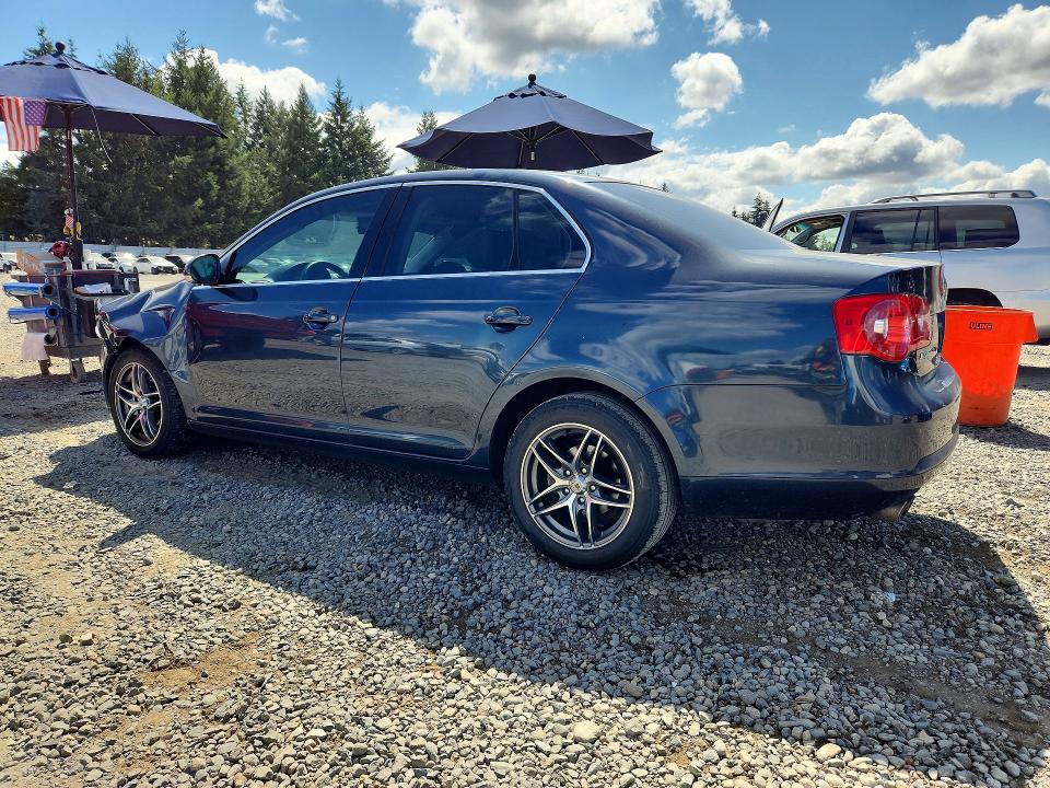 Продажа на аукционе авто 2005 Volkswagen New Jetta, vin: 3VWRG71KX5M645767, номер лота: 64125626