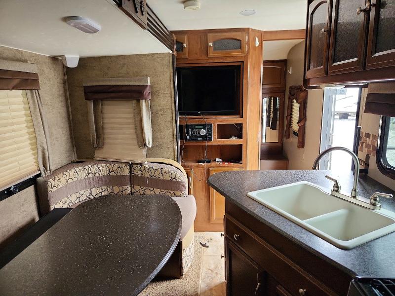 65237856 :رقم المزاد ، 5ZT2FERB0HA024313 vin ، 2017 Coachman Recreational Vehicle (rv) مزاد بيع