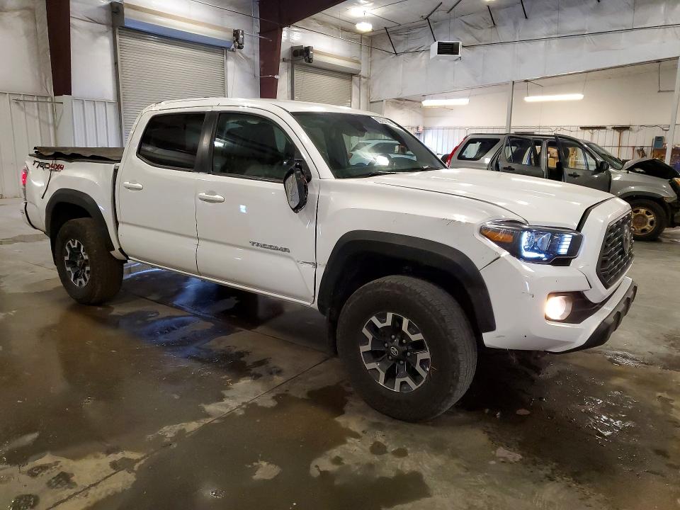 63764196 :رقم المزاد ، 3TMCZ5AN7PM611225 vin ، 2023 Toyota Tacoma مزاد بيع