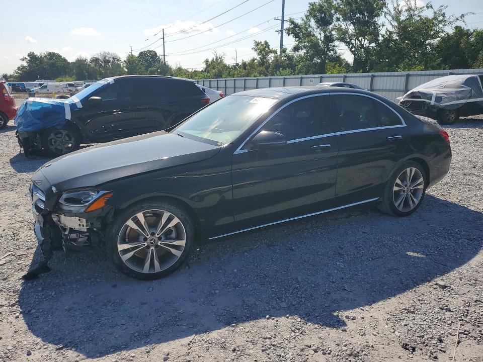 64939886 :رقم المزاد ، 55SWF4JBXJU236513 vin ، 2018 Mercedes-benz C مزاد بيع