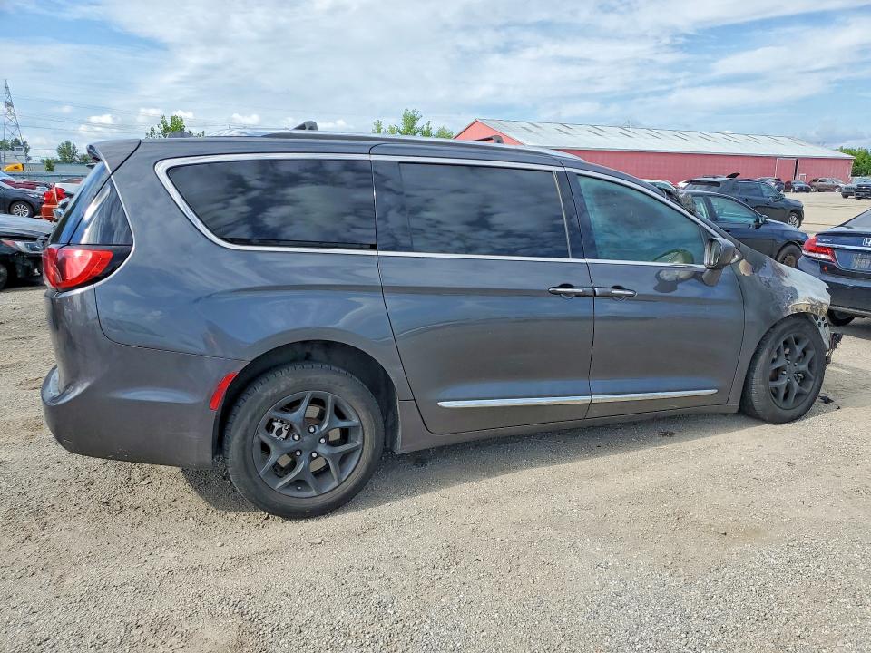 66747806 :رقم المزاد ، 2C4RC1EG1HR523295 vin ، 2017 Chrysler Pacifica مزاد بيع