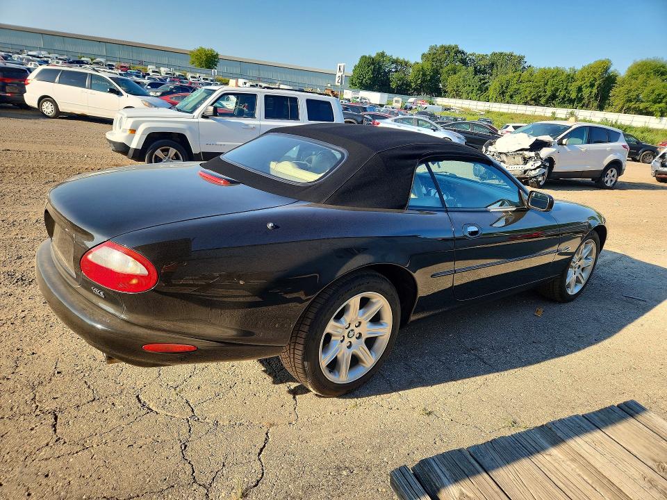 2000 Jaguar Xk8 მანქანა იყიდება აუქციონზე, vin: SAJJA42C9YNA09427, აუქციონის ნომერი: 63819656