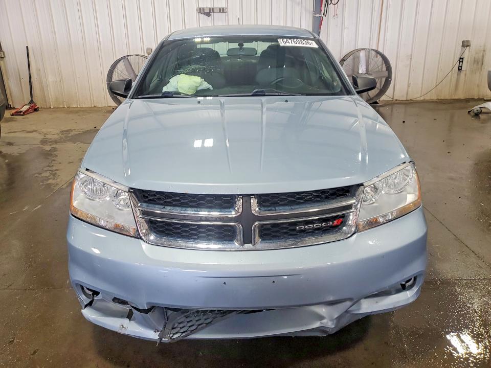 64769836 :رقم المزاد ، 1C3CDZAG2DN588398 vin ، 2013 Dodge Avenger مزاد بيع