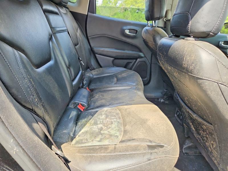 63683326 :رقم المزاد ، 3C4NJDCB8KT672742 vin ، 2019 Jeep Compass مزاد بيع