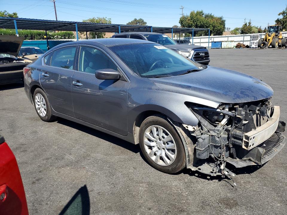 2015 Nissan Altima მანქანა იყიდება აუქციონზე, vin: 1N4AL3AP8FN301903, აუქციონის ნომერი: 63679696