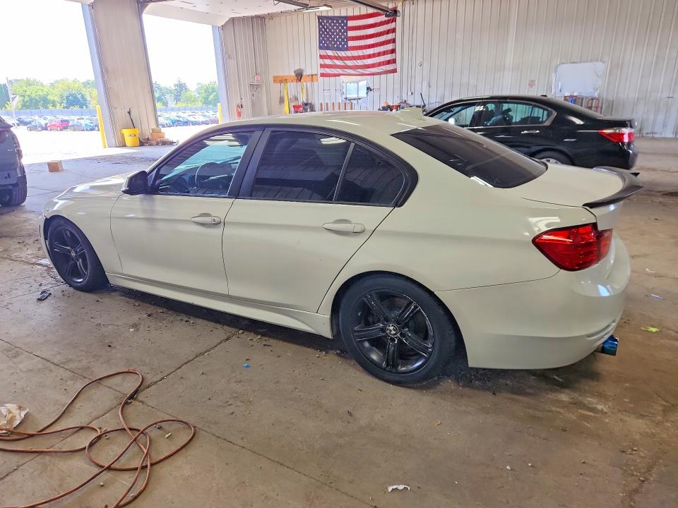 64498806 :رقم المزاد ، WBA3B3C55DF540797 vin ، 2013 Bmw 328 مزاد بيع