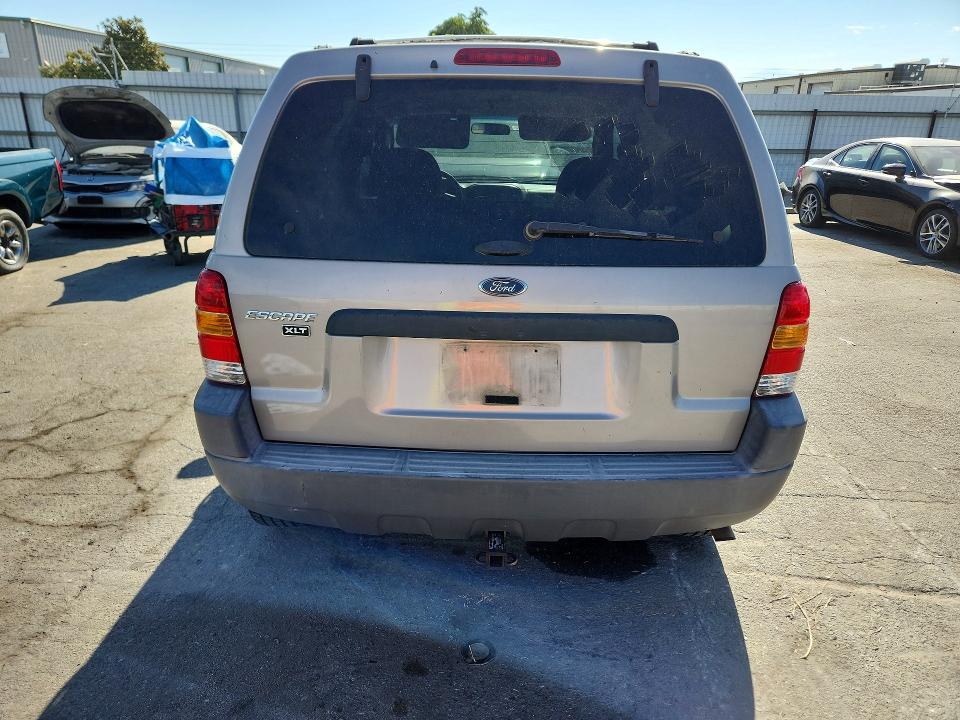 2001 Ford Escape მანქანა იყიდება აუქციონზე, vin: 1FMCU04111KC45038, აუქციონის ნომერი: 66353926